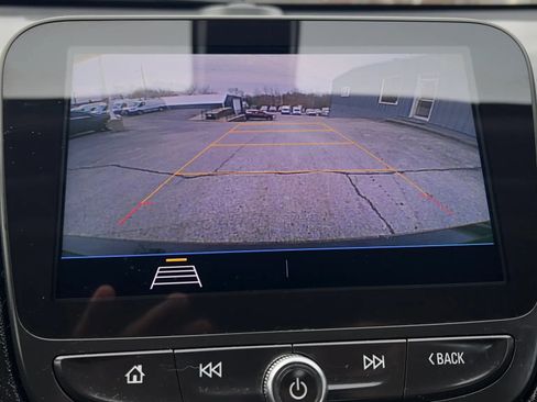 Used 2020 Chevrolet Malibu LT image 37