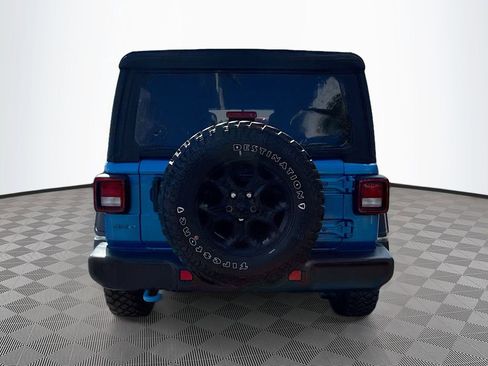 Used 2023 Jeep Wrangler Unlimited w/ Cold Weather Group AWD/4WD image 7