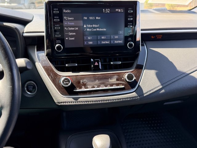 Used 2020 Toyota Corolla SE w/ SE Premium Package FWD image 19