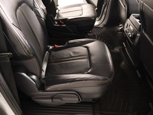 Used 2024 Ford Expedition Max Platinum AWD/4WD image 15