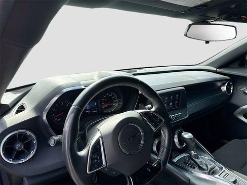 Used 2021 Chevrolet Camaro LT image 11