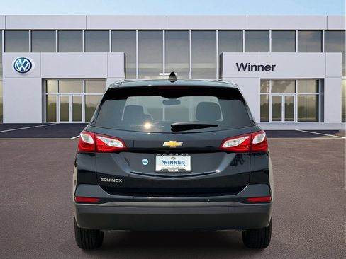 Used 2021 Chevrolet Equinox LS w/ LS Convenience Package FWD image 4