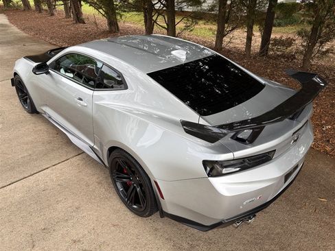 Used 2018 Chevrolet Camaro ZL1 image 22