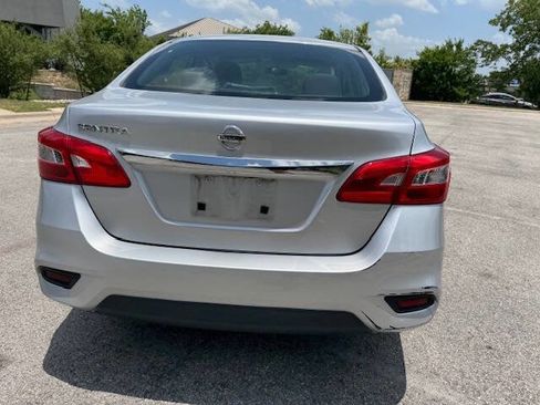 Used 2016 Nissan Sentra S image 10