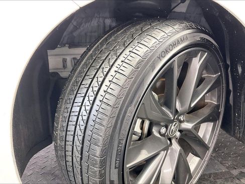 Used 2024 Toyota Corolla SE image 32