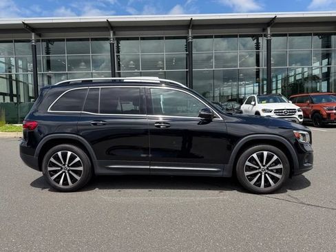 Used 2023 Mercedes-Benz GLB 250 4MATIC image 8