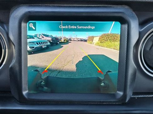 Certified 2023 Jeep Gladiator Sport image 10