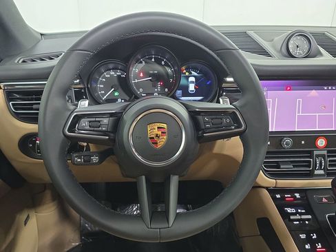 New 2026 Porsche Macan image 14