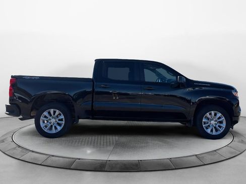 Used 2022 Chevrolet Silverado 1500 Custom AWD/4WD image 5
