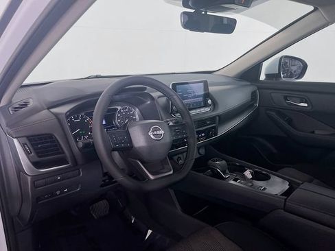 Used 2026 Nissan Rogue SV FWD image 10