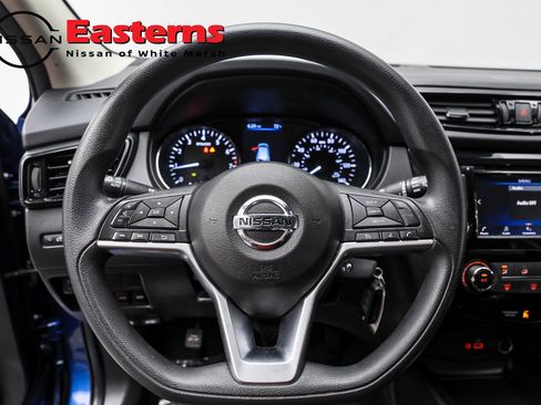 Used 2022 Nissan Rogue Sport S image 16