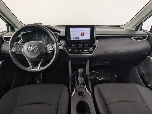 Used 2024 Toyota Corolla Cross LE FWD image 16
