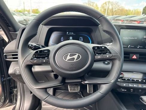 New 2026 Hyundai Elantra SEL Sport Premium FWD image 17