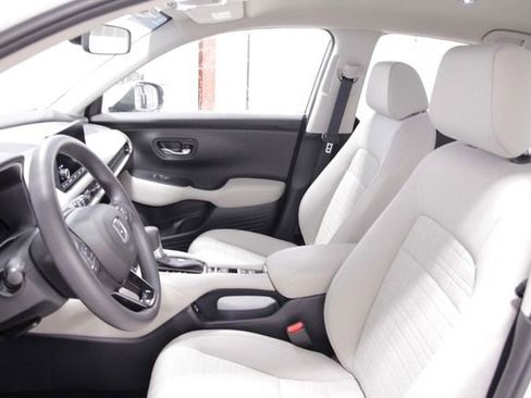 Certified 2025 Honda HR-V LX image 15