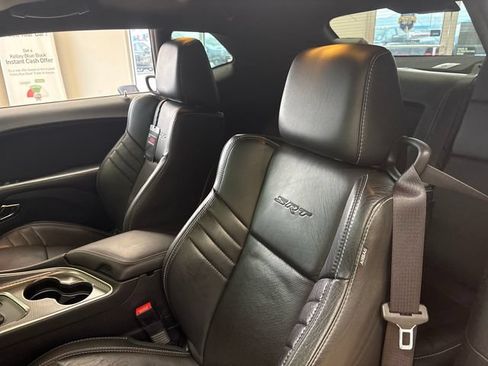 Used 2016 Dodge Challenger SRT Hellcat RWD image 10