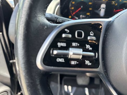 Used 2022 Mercedes-Benz GLB 250 image 22