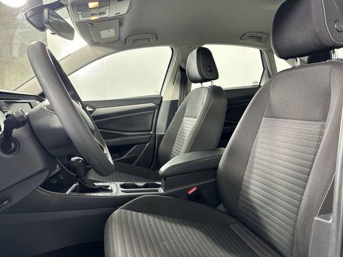 Used 2023 Volkswagen Jetta S image 18