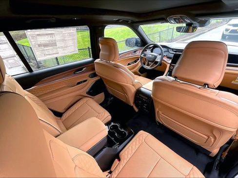 New 2025 Jeep Grand Cherokee L Summit image 25