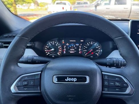 Used 2023 Jeep Compass Limited AWD/4WD image 23