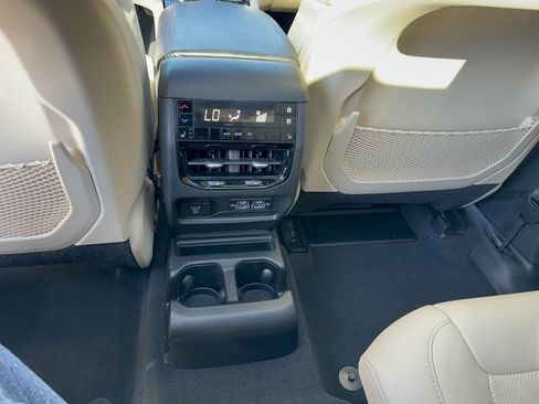 Used 2023 Jeep Grand Cherokee L Limited w/ Luxury Tech Group II image 35