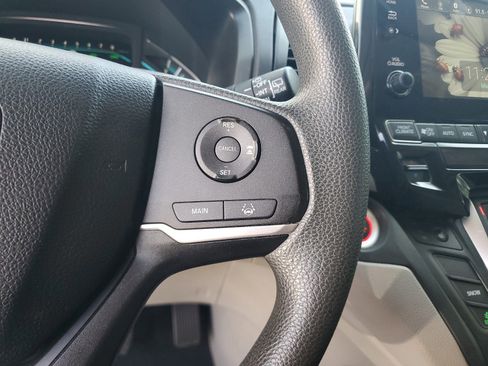 Used 2018 Honda Odyssey EX image 23