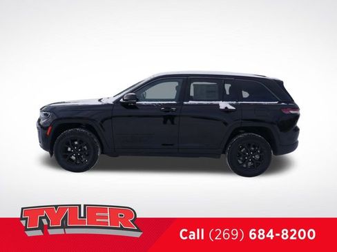 New 2026 Jeep Grand Cherokee Altitude AWD/4WD image 4