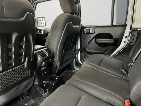 Used 2021 Jeep Wrangler Unlimited Rubicon AWD/4WD image 15
