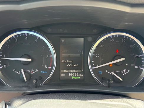 Used 2019 Toyota Highlander Limited AWD/4WD image 12