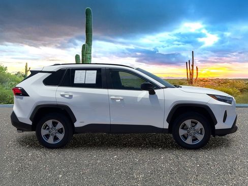 Used 2025 Toyota RAV4 LE AWD/4WD image 6