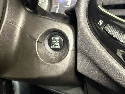 Used 2018 Jeep Compass Limited w/ Navigation Group AWD/4WD image 35