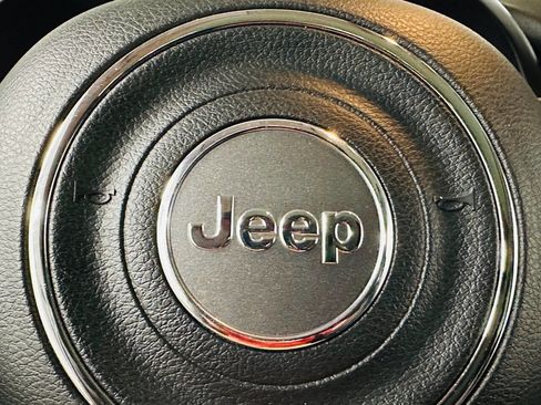 Used 2021 Jeep Renegade Limited w/ Sun & Sound Group image 14