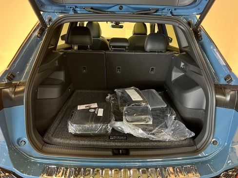 New 2026 Volkswagen Tiguan SE R-Line FWD image 5