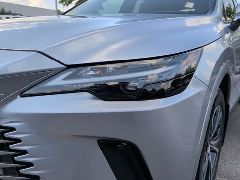 Used 2026 Lexus RX 350 Premium w/ Convenience Package FWD image 3