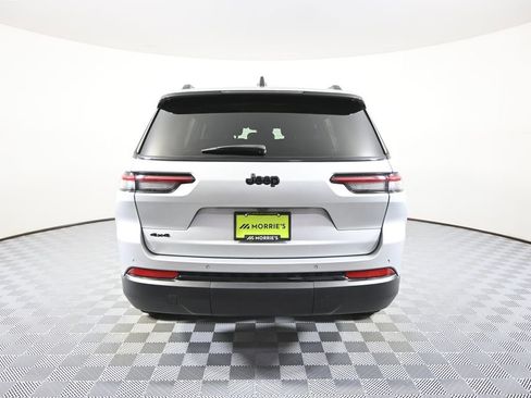 Used 2024 Jeep Grand Cherokee L Laredo image 5
