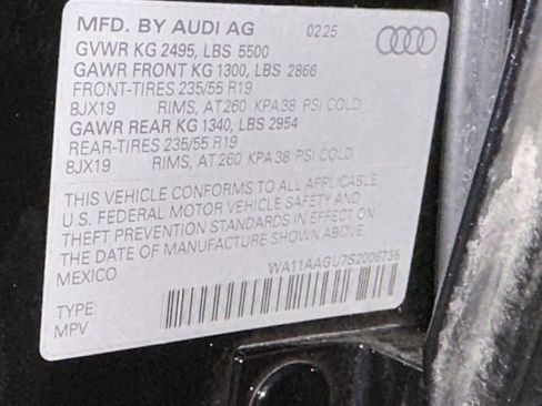 Used 2025 Audi Q5 Premium w/ Convenience Package image 30