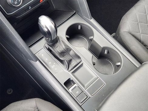 Used 2020 Volkswagen Atlas Cross Sport S image 22