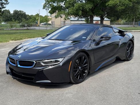 Used 2019 BMW i8 Roadster AWD/4WD image 2