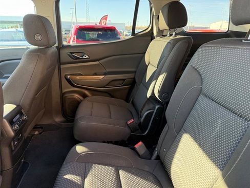 Used 2022 GMC Acadia SLE w/ Driver Convenience Package image 7