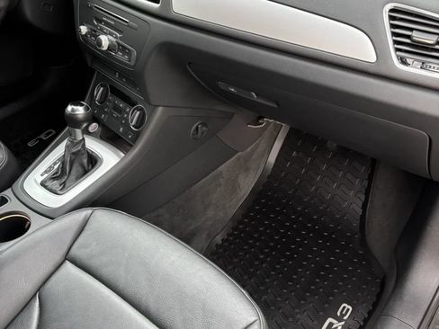 Used 2017 Audi Q3 2.0T Premium w/ Convenience Package FWD image 16