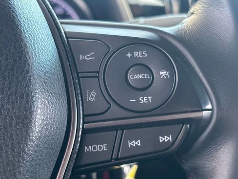 Used 2024 Toyota Camry SE image 19