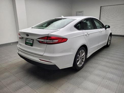 Used 2020 Ford Fusion SE w/ Fleet SE Value Package image 9