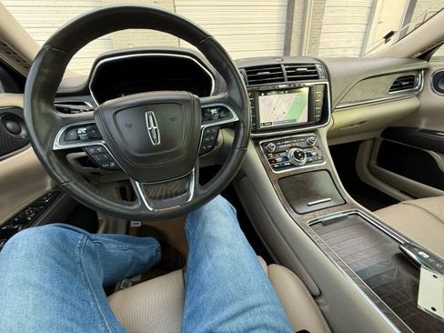 Used 2018 Lincoln Continental Reserve image 19