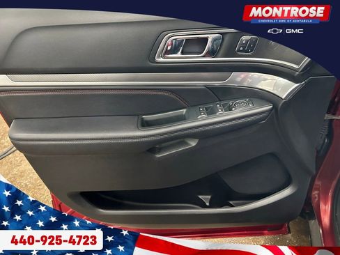 Used 2018 Ford Explorer Sport w/ Equipment Group 401A AWD/4WD image 9