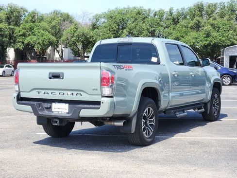 Used 2023 Toyota Tacoma TRD Sport w/ Advanced Technology Package AWD/4WD image 4