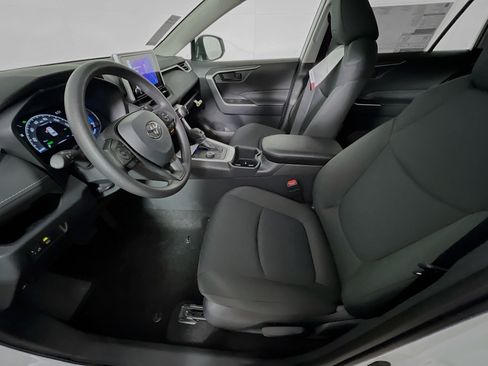 Used 2025 Toyota RAV4 LE image 15