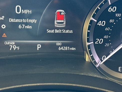 Used 2023 Toyota Highlander LE FWD image 31