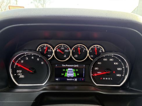 Used 2021 Chevrolet Silverado 1500 LT Trail Boss w/ Convenience Package II image 13