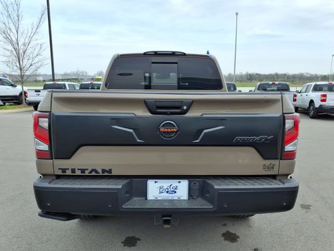 Used 2021 Nissan Titan PRO-4X w/ Pro-4x Convenience Package image 4