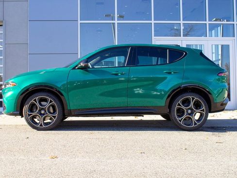 New 2025 Alfa Romeo Tonale AWD/4WD image 7