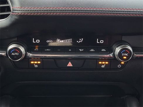 Used 2024 MAZDA MAZDA3 s image 13